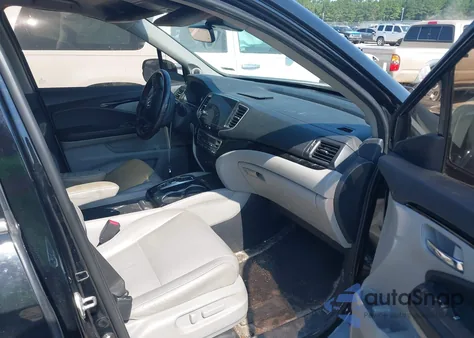 2019 Honda Pilot Touring z USA, uszkodzony, nr VIN 5FNYF5H6XKB042963